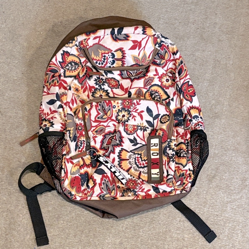 This is a Roxy Shadow Swell Printed Backpack 24L